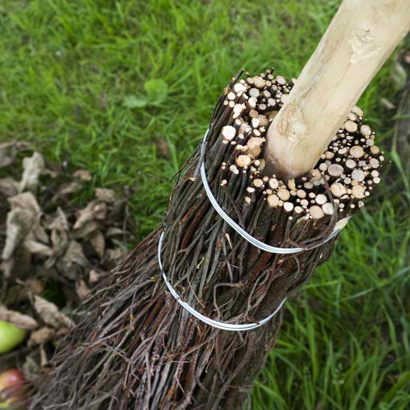 sustainable_besom_broom_for_witches_or_sweeping_leaves