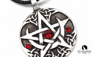 The 4 Ways To Use Your Pentacle For Maximum Protection | Wicca Daily